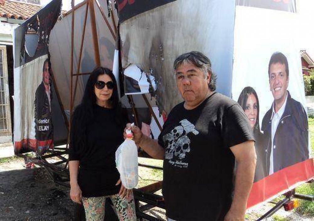 �Basta de violencia! : incendiaron un trailer de Marcela Durrieu
