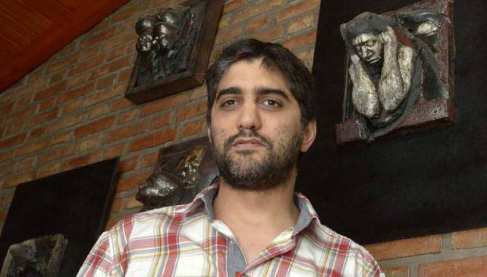 Public� un libro para denunciar a quien lo abus� a los seis a�os