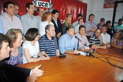 �Que el gobierno explique si est� del lado de la gente o de los violentos�