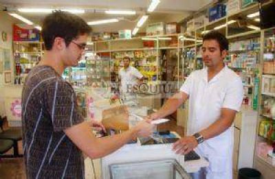 Modificar�n la ley que controla las farmacias