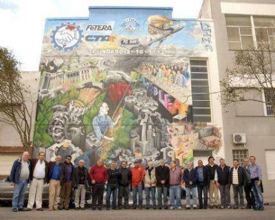 �Convocamos a la sociedad popular mundial a luchar por el derecho a la energ�a�