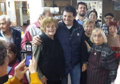 Juan Curuchet y �un reconocimiento a nuestros abuelos�