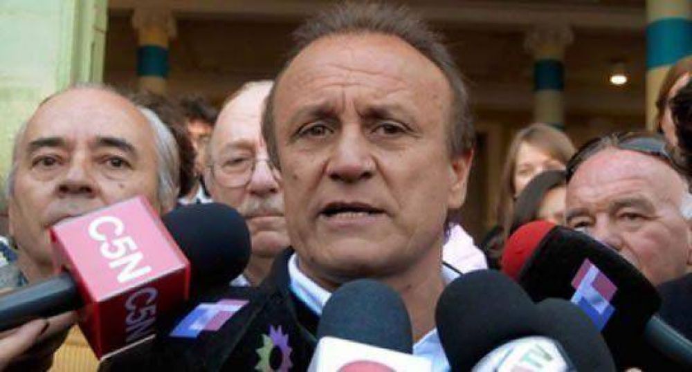 "Ponemos a disposici�n del Gobernador nuestros equipos"