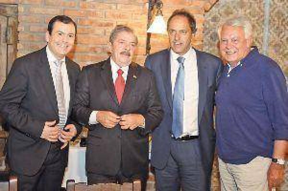 Zamora disert� junto a "Lula" y el ex presidente espa�ol Felipe Gonz�lez
