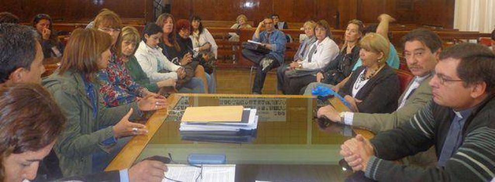 Se convierte en proyecto de ordenanza la iniciativa de gremios docentes para abordar situaciones de violencia