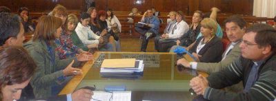 Se convierte en proyecto de ordenanza la iniciativa de gremios docentes para abordar situaciones de violencia