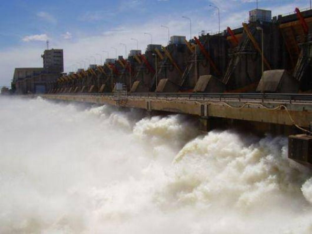 Yacyret� evita usar dos mil millones de litros de petr�leo para energ�a