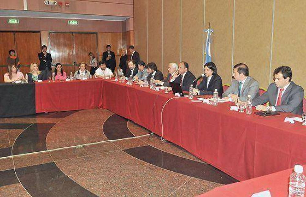 El Gobierno contin�a con las negociaciones salariales con el sector docente