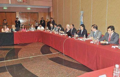 El Gobierno contin�a con las negociaciones salariales con el sector docente