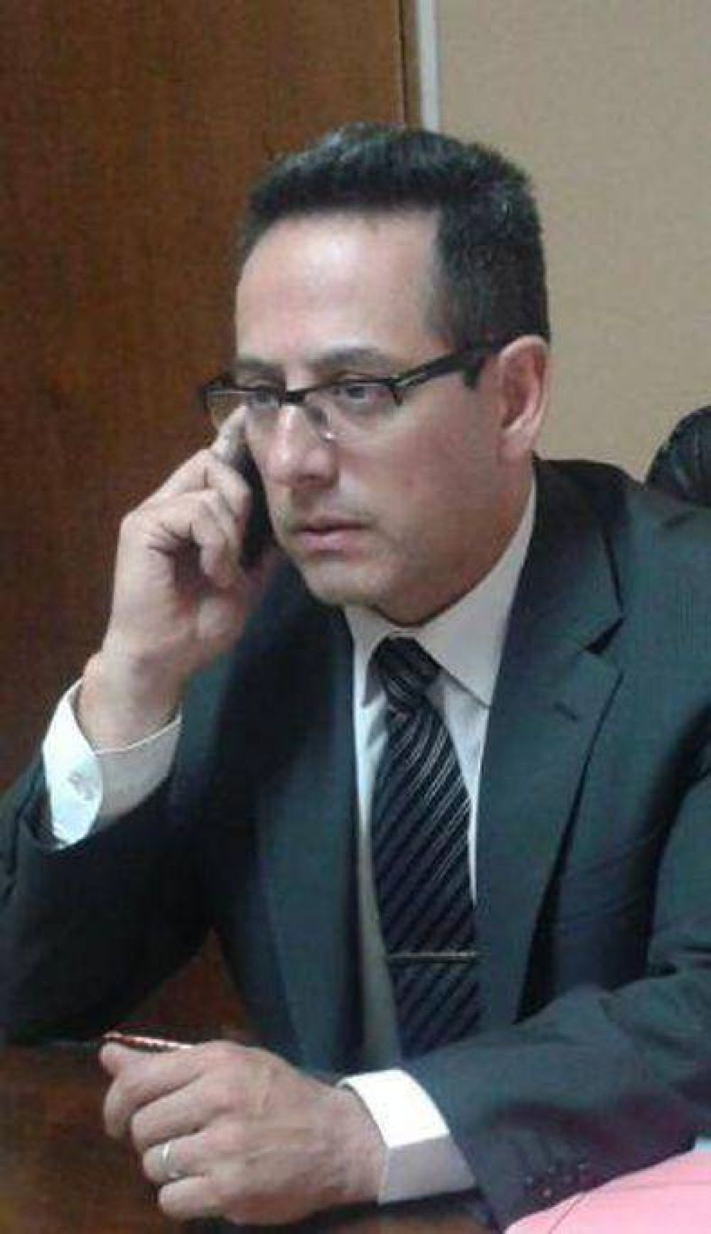 Extraen muestra de ADN, del acusado de violar a una maestra