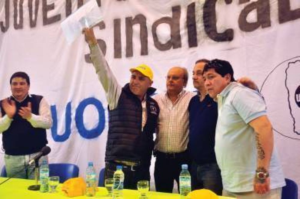 El Municipio entreg� lote de 4 hect�reas a la Uocra