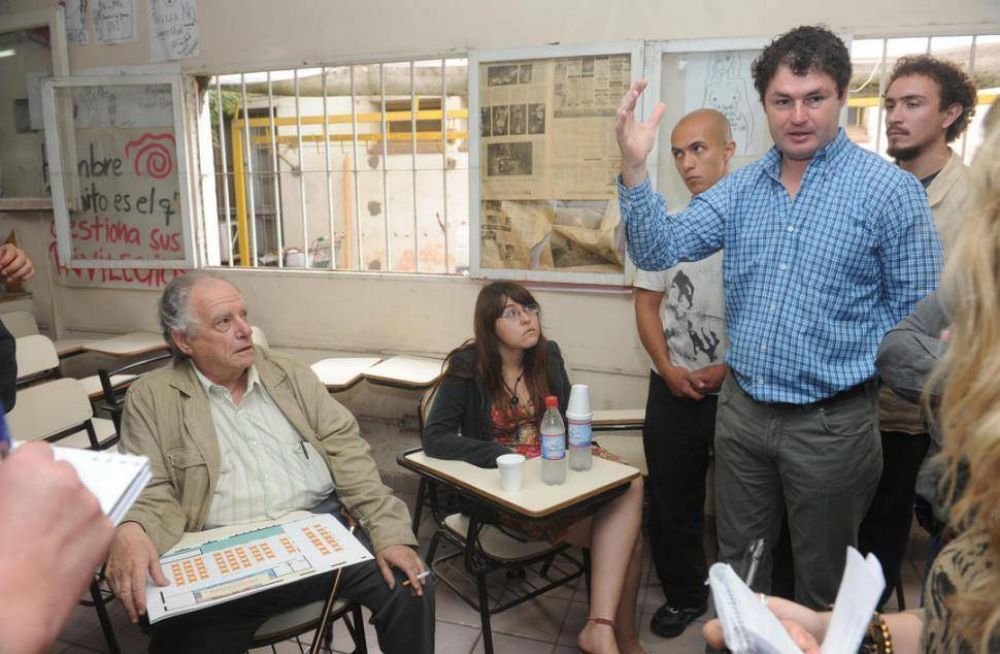 "Filo" levanta la toma el s�bado y el lunes habr� clases