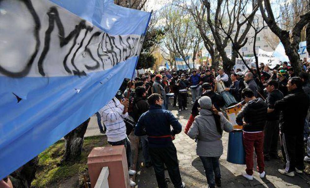 Con un acta firmada ante el Gobernador, hubo principio de acuerdo con la polic�a
