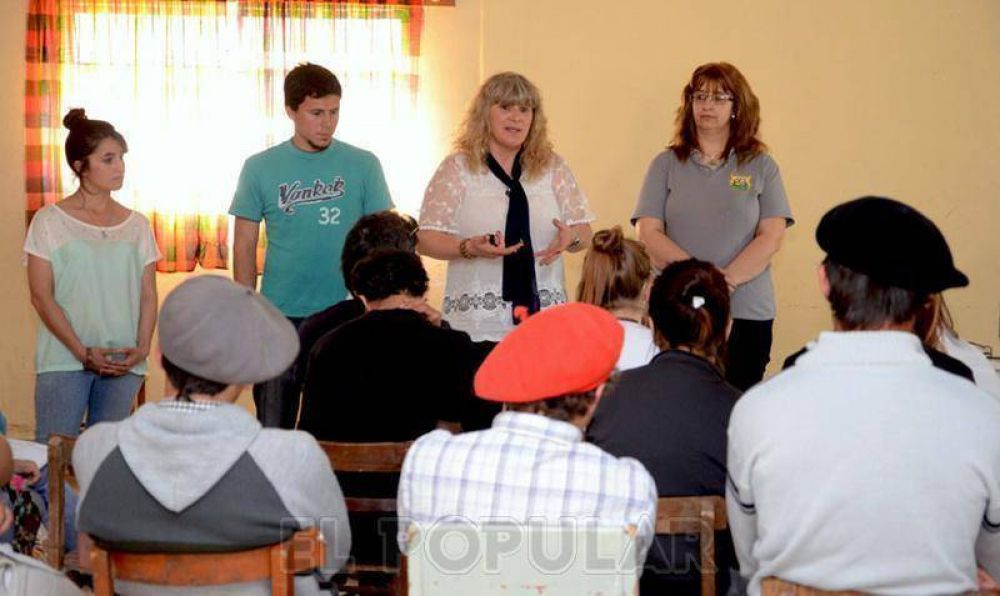 Entregaron netbooks en Santa Luisa