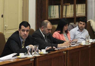 EL CONCEJO PEDIR� A LA UNICEN UNA AUDITORIA DE LA CALIDAD DEL PAVIMENTO