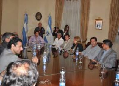 Los Intendentes continuar�n con las actividades previstas