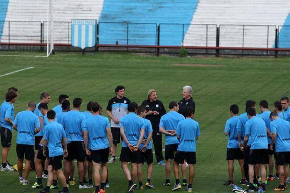 Racing, s�lo problemas: Mostaza Merlo fue inhibido, Regueiro recibi� una licencia y Camoranesi se desgarr�