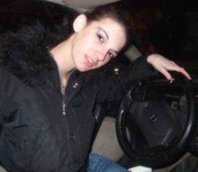 Desesperada b�squeda de una joven en Bah�a Blanca