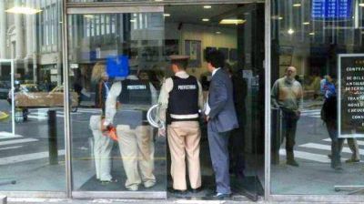 Allanan cuevas en el centro y estar�an relacionadas a Boca