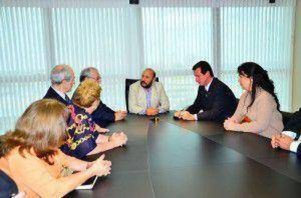 Insfr�n analizo con gobernador de �eembucu estrategias tendientes a fortalecer los v�nculos