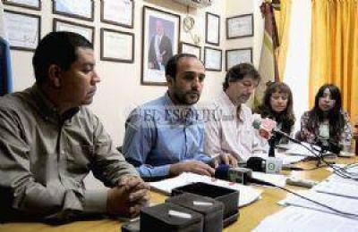 Hern�ndez dio explicaciones y golpe� al ejecutivo municipal