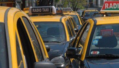 Taxistas en pie de guerra contra la reforma macrista