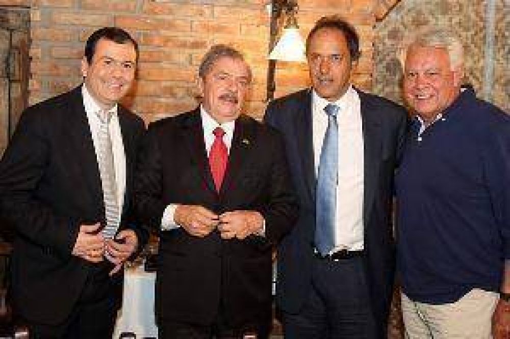 Destacan participaci�n de Santiago en congreso internacional
