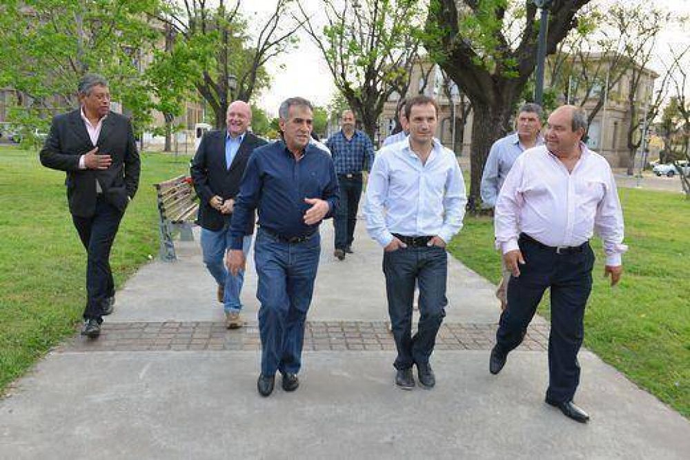 Jes�s Cariglino ya recorre la Provincia