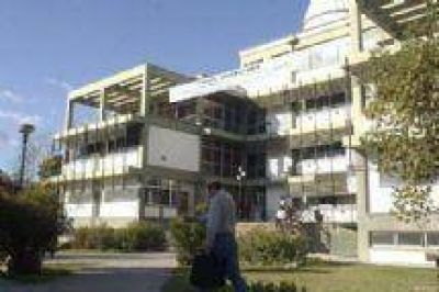 Violencia en la toma de la UNSa: Aseguran que es un problema interno entre Claros y Fortuny