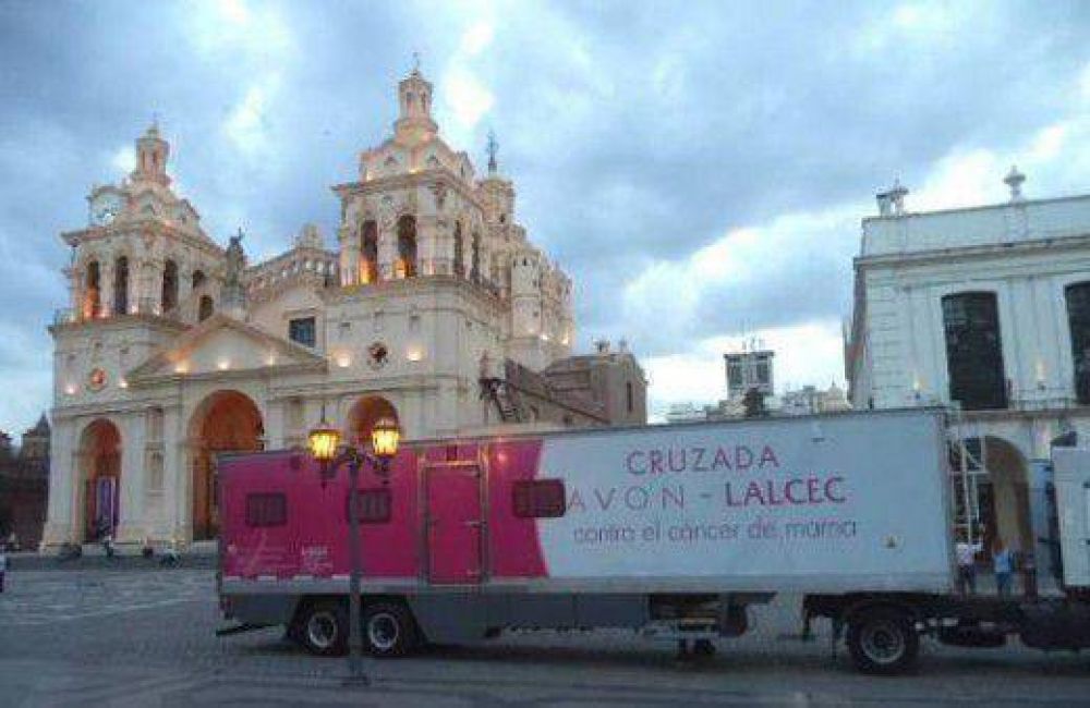 Hasta hoy, el mam�grafo m�vil en plaza San Mart�n