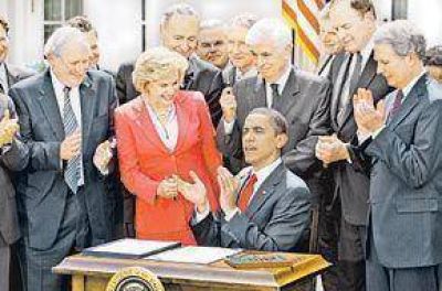 Obama limit� por ley pr�cticas abusivas de tarjetas de cr�ditos