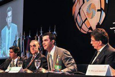 Urtubey: "No nos podemos dar el lujo de ser ineficientes en el manejo de los recursos p�blicos"