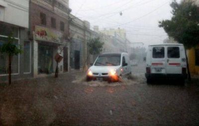 La intensa lluvia en De�n Funes dej� 30 evacuados