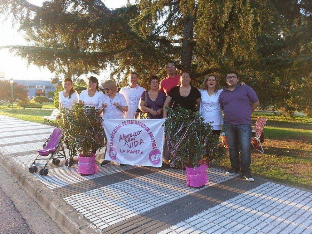 Juntaron firmas por la ley de fertilizaci�n asistida