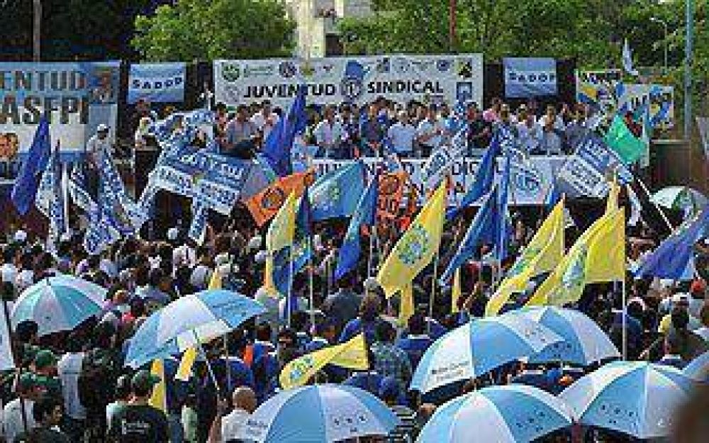 "Los que se fueron no son leales a las banderas de Per�n y Evita�