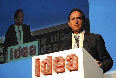 Scioli llam� a los empresarios a defender "este proyecto que les ha brindado rentabilidad"