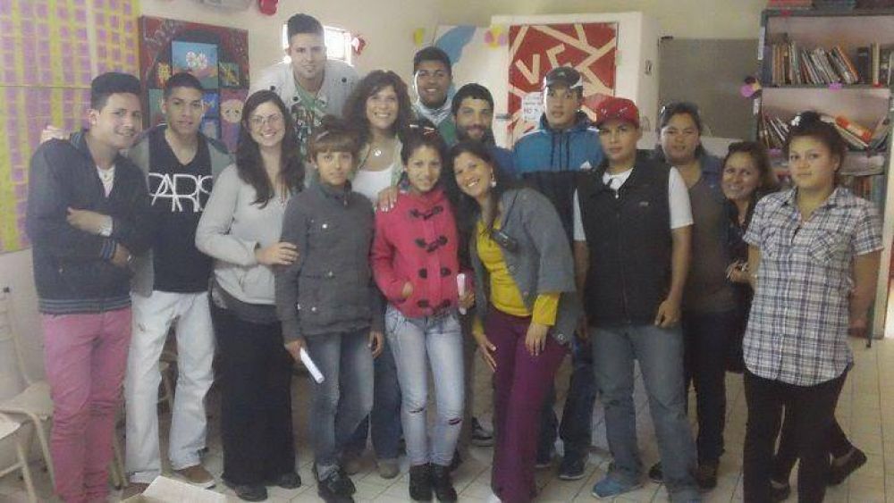 Avellaneda: Magdalena Ferraresi se reuni con jvenes del Envin