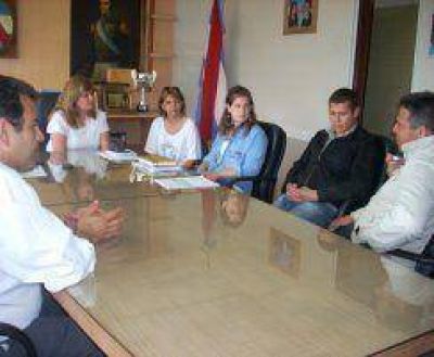 Tres proyectos barriales recibieron sus aportes