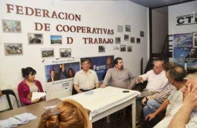 Alejandro Ferro se reuni� con integrantes de Cooperativas