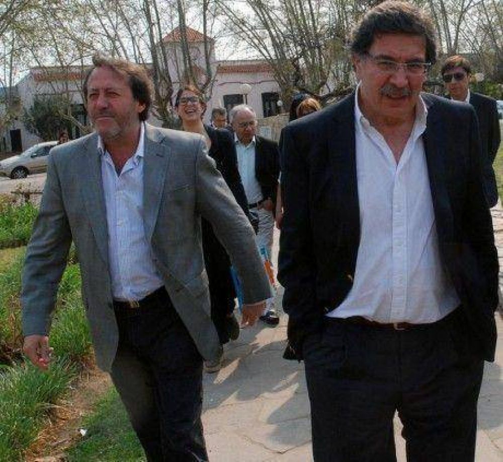 Patricio Garc�a, candidato a senador por el FPV, recorre la Secci�n Electoral: hoy en Carlos Casares