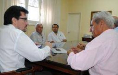 Pasar�n a planta a m�s de 300 contratados de la Salud P�blica