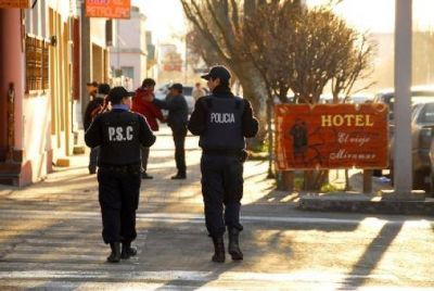 Polic�as habr�an golpeado brutalmente a un comerciante en Pico Truncado