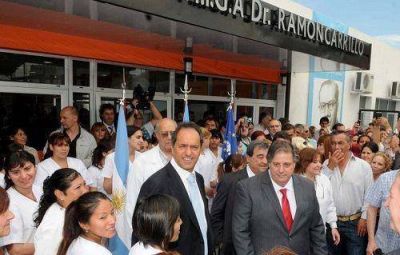 El gobernador ponder� el desarrollo integral de la salud y la educaci�n p�blica