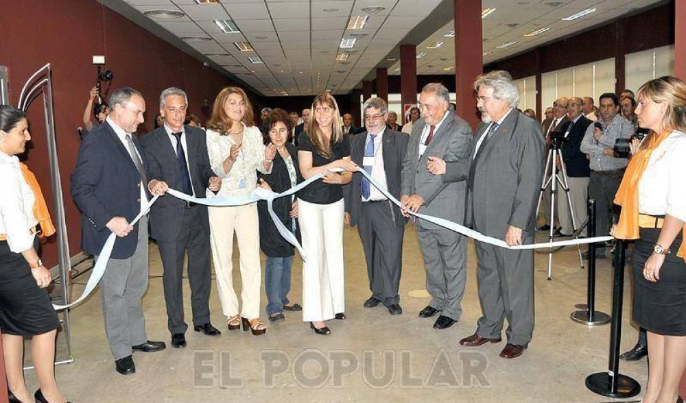 Inauguraron oficialmente el Congreso de Cer�mica