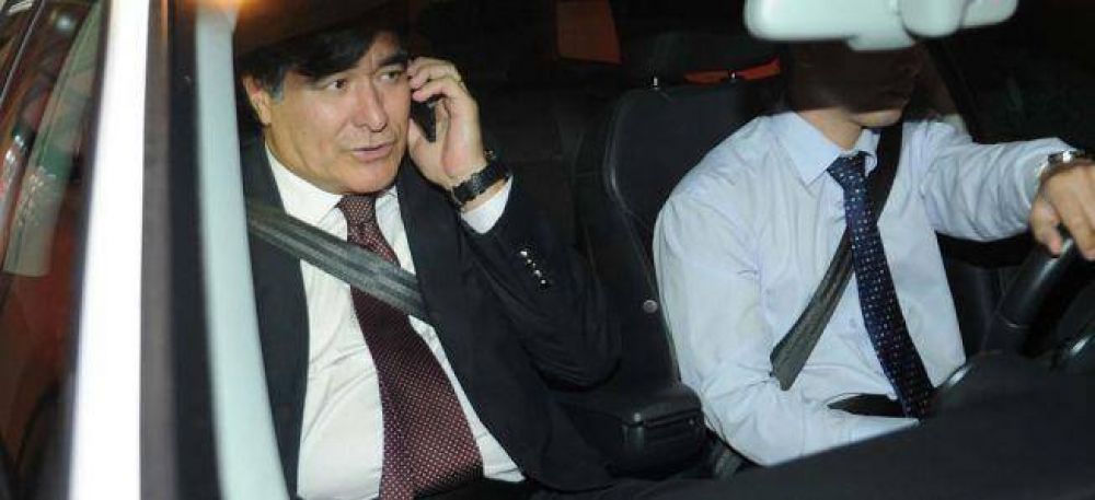 Zannini avanza contra Abal Medina para imponer a Urribarri como sucesor de Cristina