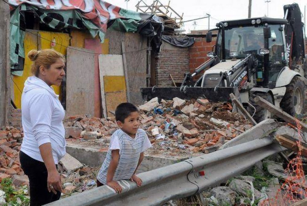 Demolici�n y pol�mica en la Villa 31