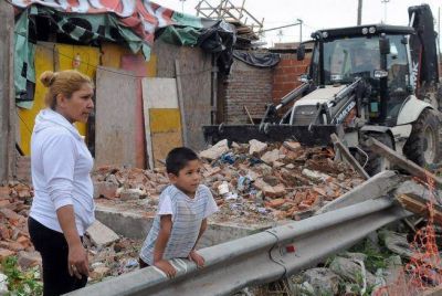 Demolici�n y pol�mica en la Villa 31