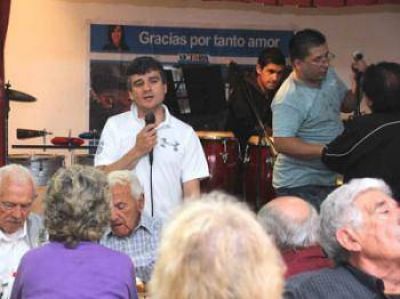 �El que tenga ganas de trabajar para los vecinos lo que tiene que hacer es hablar poco y hacer m�s�