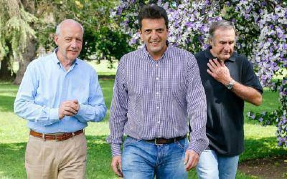 Elecciones 2013: En el d�a de la Lealtad, Massa se reuni� en Rojas con Reutemann y Lavagna