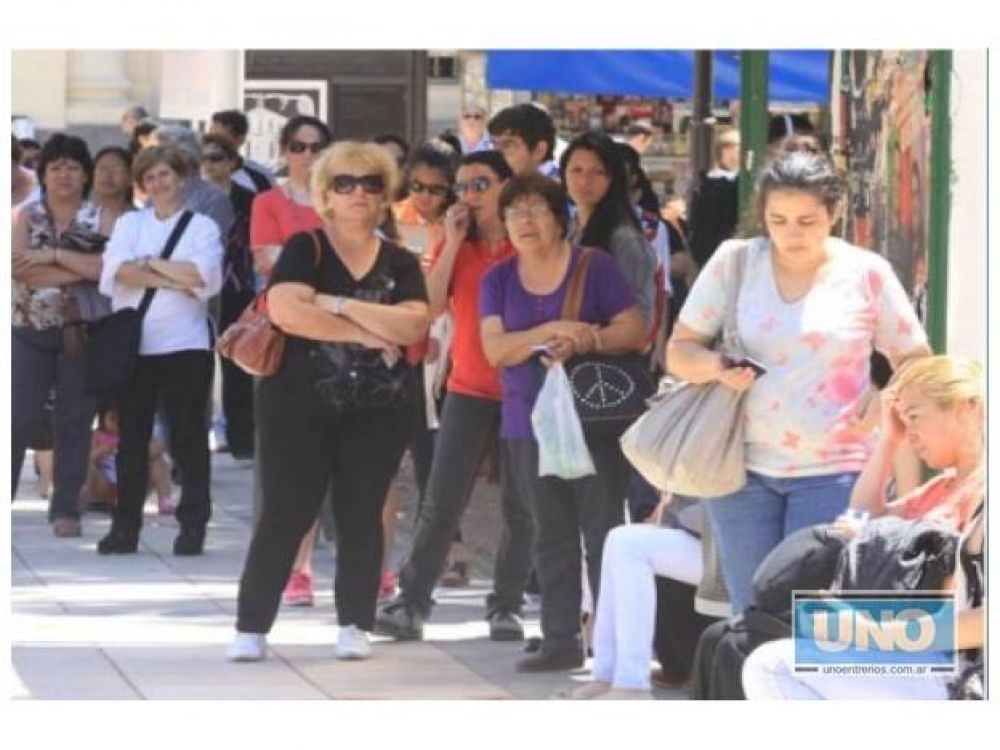 Choferes perjudicaron a 40.000 pasajeros con su paro en Paran�